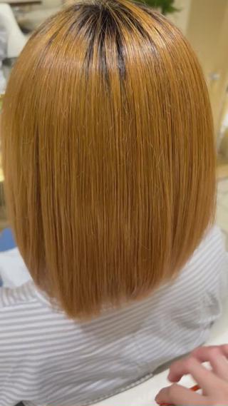 ブリーチ毛さんにストレート

普通の縮毛矯正なら髪の毛切れちゃいます
切れなくてもビリビリになったり、かなりダメージしちゃいます。。

だからこそ、酸性領域で優しく艶のあるストレートしませんか
癖毛伸ばします
ブリーチで広がる髪の毛も抑えて、艶もしっかり出します
梅雨に入るまであと少し。
今のうちに髪の毛整えておきましょう

 