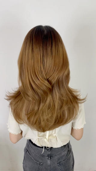 レイヤーを入れて毛先に動きを出しました︎︎
韓国スタイルが得意です️