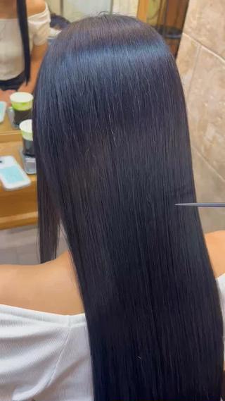 カラー Kureha .のヘアスタイル