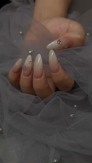 担当宮田
5000(5500)
︎10本長さだしあり
サロンHPからなら、1週間以上先のご予約もOK◎
人気のお日にちも早めにご確認ください