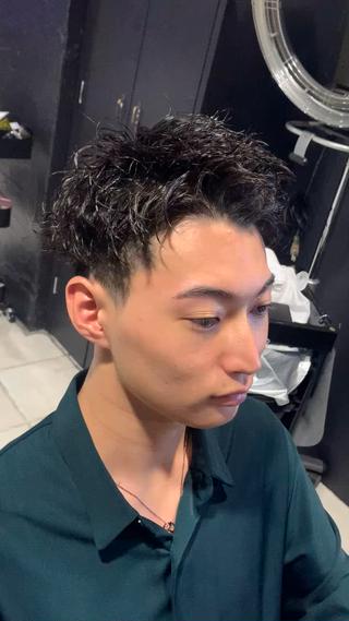 メンズ/メンズヘア/マッシュ/ウルフ/センターパート/スパイラルパーマ/ツイストパーマ/ツイストスパイラルパーマ/波巻きパーマ/プードルパーマ/韓国風/ハッシュカット/黒髪/スーツ/ヘッドスパ/20代/30代/40代
#owl#心斎橋#メンズ#スパイラルパーマ#ツイストスパイラル#波巻き#ツイスパ##刈り上げ#大阪美容室#メンズパーマ#波打ちパーマ#メンズヘア#心斎橋美容室#ハイライト#古着#スペインカール#アメカジ男子#大阪メンズ美容室#プードルパーマ#スパイキーショート#難波#波巻きパーマ大阪#ツイストスパイラル大阪
Instagram @owl_ryo