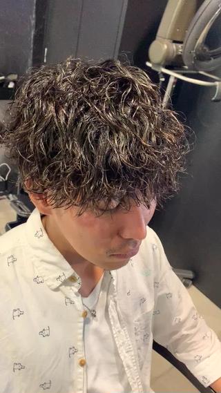 #owl#心斎橋#メンズ#スパイラルパーマ#ツイストスパイラル#波巻き#ツイスパ##刈り上げ#大阪美容室#メンズパーマ#波打ちパーマ#メンズヘア#心斎橋美容室#ハイライト#古着#スペインカール#アメカジ男子#大阪メンズ美容室#プードルパーマ#スパイキーショート#難波#波巻きパーマ大阪#ツイストスパイラル大阪
Instagram @owl_ryo