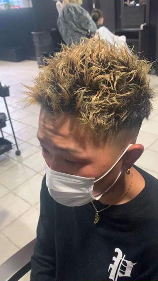 メンズ/メンズヘア/マッシュ/ウルフ/センターパート/スパイラルパーマ/ツイストパーマ/ツイストスパイラルパーマ/波巻きパーマ/プードルパーマ/韓国風/ハッシュカット/黒髪/スーツ/ヘッドスパ/20代/30代/40代
#owl#心斎橋#メンズ#スパイラルパーマ#ツイストスパイラル#波巻き#ツイスパ##刈り上げ#大阪美容室#メンズパーマ#波打ちパーマ#メンズヘア#心斎橋美容室#ハイライト#古着#スペインカール#アメカジ男子#大阪メンズ美容室#プードルパーマ#スパイキーショート#難波#波巻きパーマ大阪#ツイストスパイラル大阪
Instagram @owl_ryo