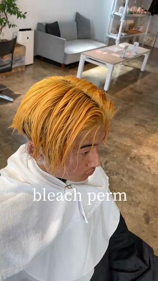 【ブリーチパーマ】難しい背術ではありますが薬剤やトリートメントでしっかり髪を保護してあげるとブリーチ毛でもしっかりかかります!
#ブリーチパーマ#メンズパーマ名古屋#名古屋ブリーチパーマ