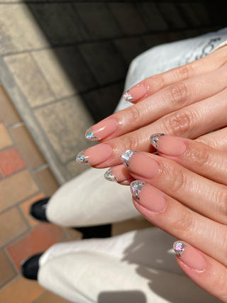 #ウェディングネイル
リクエストダイヤモンドみたいにキラキラに

おめでとうございます 