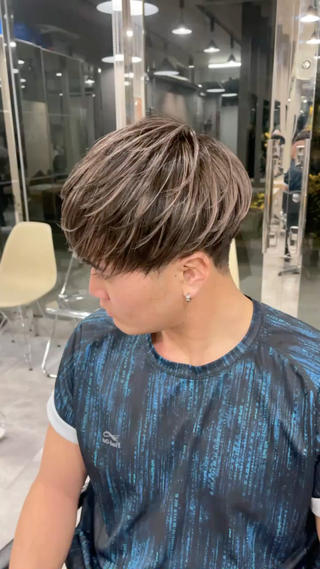 カラー メンズ 上村 光希のヘアスタイル