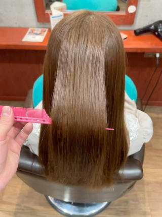 ロング カラー テライ ケイショウのヘアスタイル