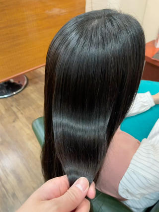 ロング カラー パーマ テライ ケイショウのヘアスタイル