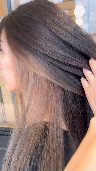 ミルクティーベージュのインナーカラー♡

#ミルクティーベージュ
#インナーカラー 