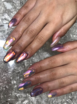 長さだしありのアートモデルさん募集しております。デザインはお決めいただけませんが、旬のデザインやオリジナルデザインの色違いなどをお願いいたします。5mm以上の長さだしが出来る方が条件です。8月は氷ネイル募集中です。