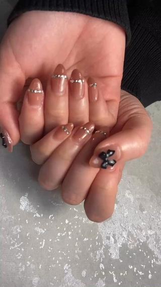 リピーター様ハンドデザイン ¥5,500
大人ネイル𝜗𝜚 ⋆ ˚。⋆ 𝜗𝜚