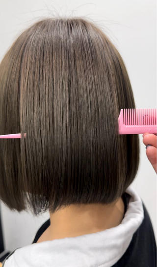 ショート カラー 𝘀𝗮𝗲 ⑅*/ 艶髪/ショートボブのヘアスタイル