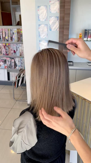 セミロング DOI   HAIR MAKE MODE所属・土井 祐之介のヘアスタイル