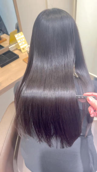 3レベルピンクラベンダー

カット＋髪質改善カラー＋最高級メテオトリートメント￥19250
（癖は伸びません）

−5歳の質感に 