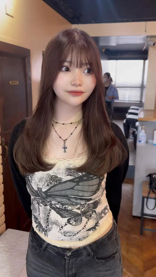 ロング カラー YEAU　PLUS所属・極上の艶髪 RINAのヘアスタイル