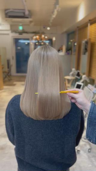 セミロング 中顔面短縮 顔まわり新田大翔のヘアスタイル