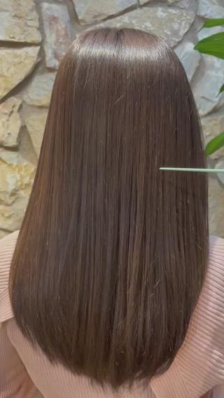 セミロング 中顔面短縮 顔まわり新田大翔のヘアスタイル