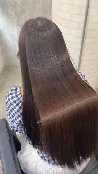 【気に入ったスタイルはブックマークを利用してご利用ください!】おしゃれ可愛い透明感たっぷりな艶髪カラーが得意です!お家でも簡単な巻き髪丁寧にお伝えします!毎日が美容室帰りのような艶髪ヘアスタイルをぜひ一緒に楽しみましょ♪《 insta@shiiq6ry 》