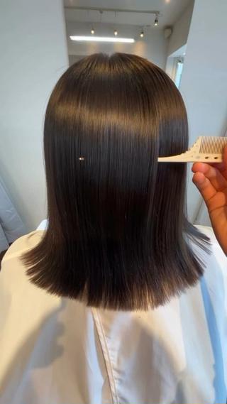 ミディアム 山下 歩華のヘアスタイル