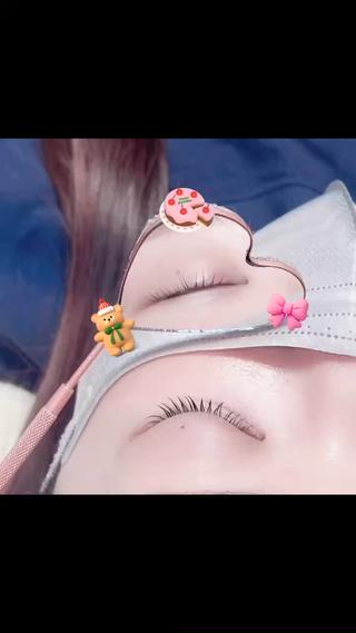 クリスマス前にラッシュリフトでかわいく 