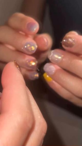 ショート ︎ ユイナのネイルデザイン