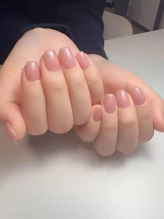丁寧にケアをし、美フォルムを叶えます
ショートネイルでもスクエアな形で大人綺麗に。
楽しく会話しながら素敵なネイルをしましょう 