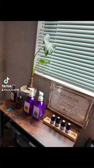 頭皮の筋膜をリリースして
日頃の疲れをしっかりケアします!
-こんな方にオススメ-
・目のかすみ
・肩こり
・首のこり
・顔のたるみ
・産後の薄毛
・脱毛
大人気メニューです