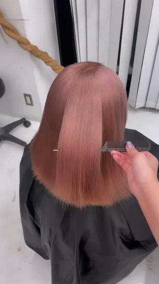 ミディアム カラー りゆ (ハイトーンカラー)のヘアスタイル