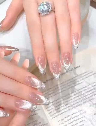 ロング T&D NailSalonのネイルデザイン
