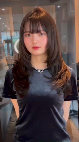 韓国風レイヤーカット

スタイリングを簡単に、朝から夜まで長持ちするようこだわってカットしてます


#韓国ヘア#レイヤーカット#ロングレイヤー#ハッシュカット#福岡天神#天神大名#美容室#美容師#ワンホンヘア 