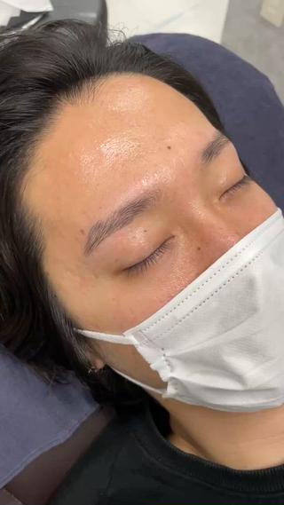 自眉を活かしたナチュラル眉
メンズNo. 1人気メニューです！
初回4000円でイケメン眉毛が手に入ります

20〜30代におすすめの
やりすぎない清潔感UP眉毛大得意です 