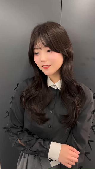 ロング 髪質改善|透明 感カラー🩵レイヤーのヘアスタイル