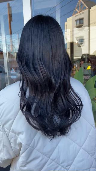 実習で一時的に暗くする方ラベンダーグレージュおすすめです
【暗髪】【艶髪】【ラベンダー】【グレー】【トリートメント】【髪質改善】 