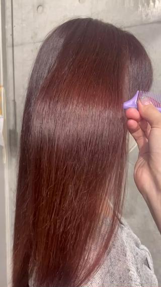 光に当たると更にお色味が感じられる可愛いカラーです 