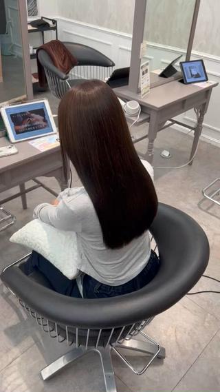 艶感のある今の季節にピッタリなモカブラウン 