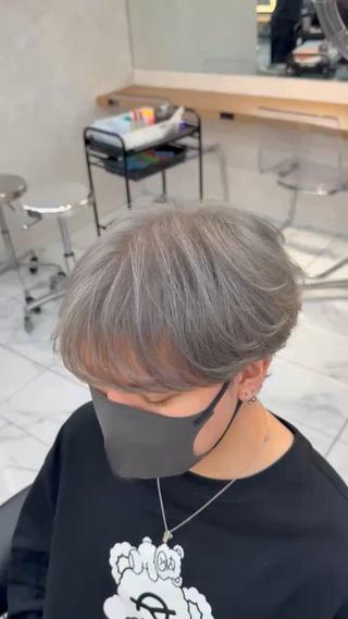 シルバーカラー
【渋谷/メンズ/メンズパーマ/フェザーパーマ/フェザーショート/シャドウパーマ/ルーズパーマ/波巻きパーマ/ニュアンスパーマ/カルマパーマ/毛流れパーマ/スパイキーショート/スペインカール/縮毛矯正/大人ヘア】