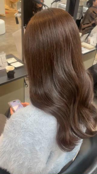 12トーンOliveBeige
初カラーでもここまで明るくなります!
ホリスティックケアでダメージも気にせず明るくできます
カラー履歴ある方も初めての方もご相談ください