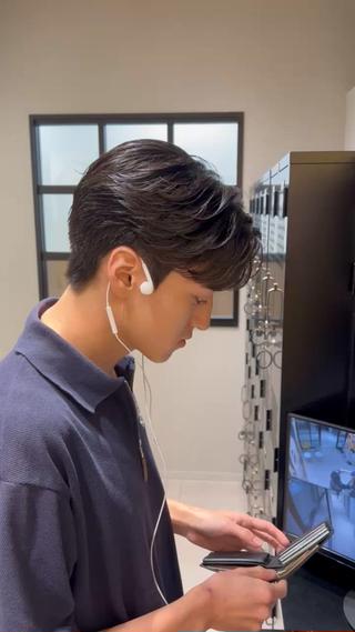 メンズ限定]カット+パーマ
お客様の骨格を見極めてカットさせていただきます！
町田で都内クオリティのパーマ再現致します！
必ずお客様の理想を叶えます！ 