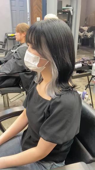 インナーカラー/イヤリングカラー/ホワイトグレージュ/ケアブリーチ
是非一度スタイルご相談ください
スタイリストYOSUKE