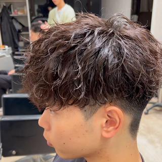 メンズのお客様のみご案内可能です！

カット＋ツイストスパイラルパーマ＋眉毛カット＋トリートメント 