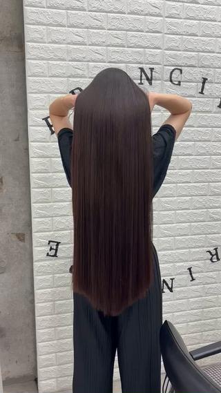 綺麗すぎる超スーパーロングの髪質改善

スーパーロングでも当店はロング料金がかかりません！
理由は髪の長さ関係なく髪の毛を綺麗にしたいからです
なので、ショートでもスーパーロングの方でも髪質改善が可能です！
縮毛矯正をかけたその日から結べるので、今の季節結びたい方もご安心ください



髪質のお悩み、梅雨時期のお悩みお任せ下さい

 #髪質改善 #縮毛矯正 #髪質改善縮毛矯正  #髪質改善トリートメント  #髪質改善ストレート  #スーパーロング 