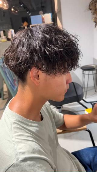 ミディアム パーマ メンズ メンズカットパーマ ✂️ JOYAのヘアスタイル