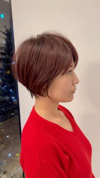 頭、お顔を小さく見せます！
毎日のスタイリングのしやすさや毛先の質感まで
沢山のこだわりを詰めさせて頂きます

どの年代の方にも似合うショートカットを提案させて頂きます！是非私にお任せ下さい 