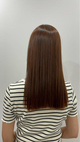 縮毛矯正で梅雨の準備バッチリです!
(ロング料金なし)