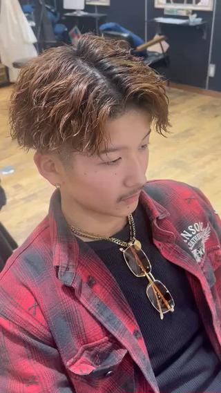 パーマ メンズ 澤口 直磨のヘアスタイル