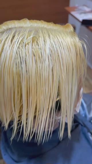 ブリーチ複数回施術してます