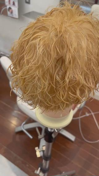 パーマ メンズ ZIONコア店所属・波巻きスパイラル 河原崎　基のヘアスタイル
