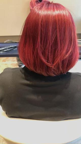 全頭をケアブリーチでブリーチ後にペールピンクをオンカラー！
カットはボブスタイル！ 