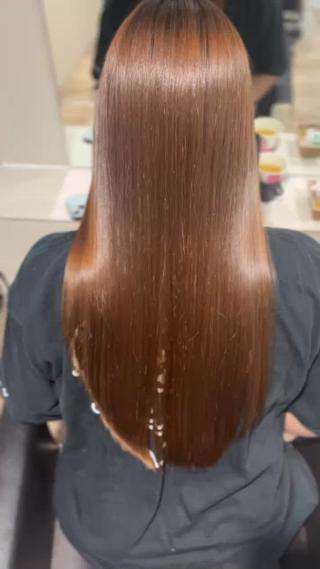 ロング @ YUTAのヘアスタイル