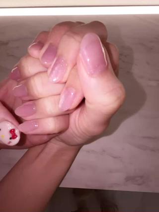 ネイル HENECY🍓 momokaのネイルデザイン